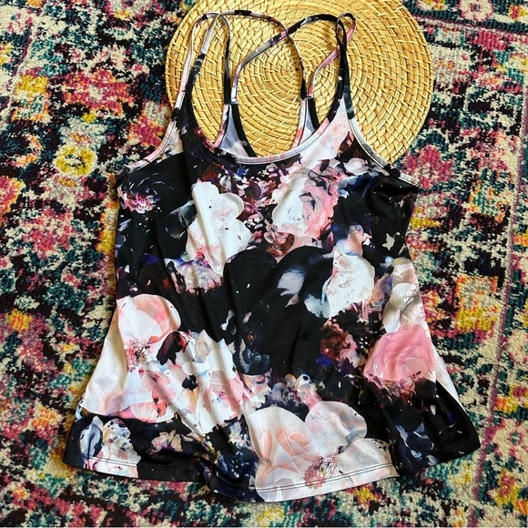 Old Navy Active Floral Strappy Tank Top Womens Medium - Picture 1 of 5